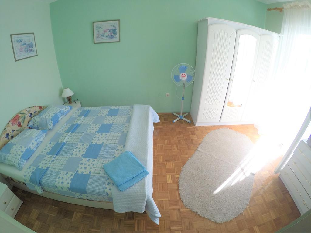 Blue City Apartment'S Repic Biograd Na Moru Exteriör bild
