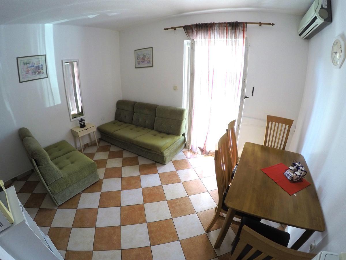 Blue City Apartment'S Repic Biograd Na Moru Exteriör bild