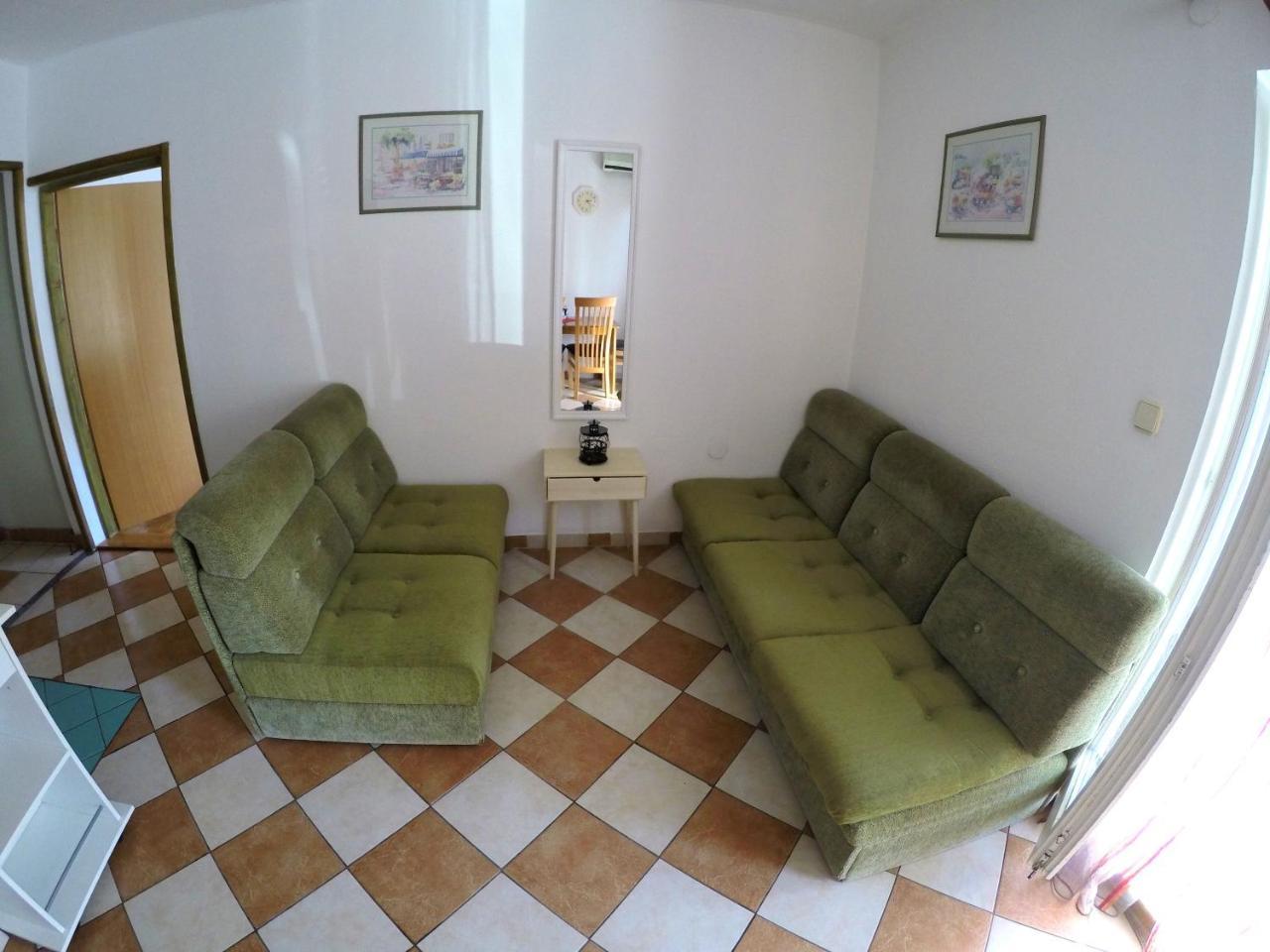 Blue City Apartment'S Repic Biograd Na Moru Exteriör bild