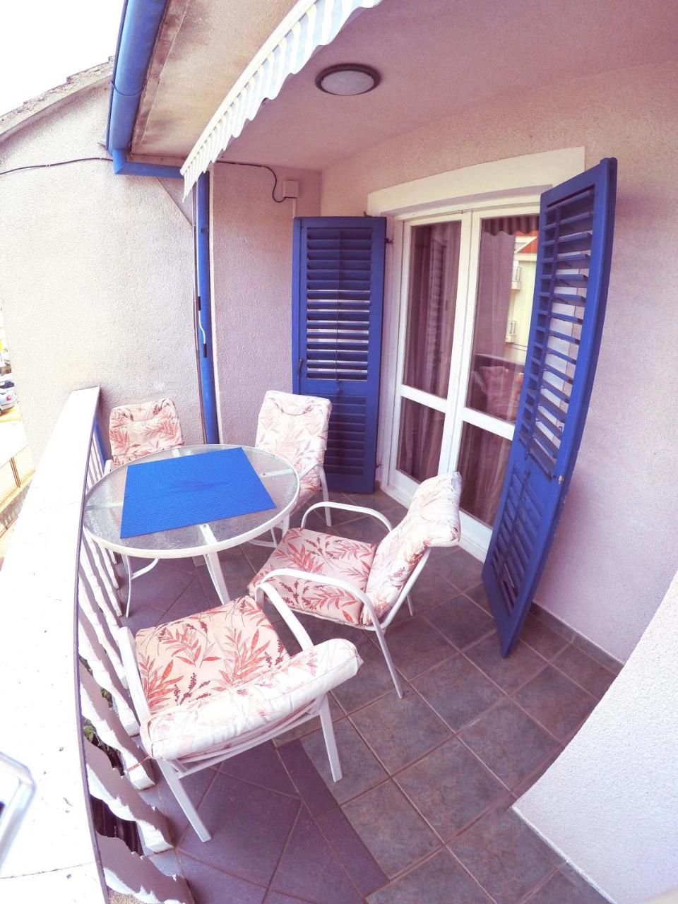 Blue City Apartment'S Repic Biograd Na Moru Exteriör bild