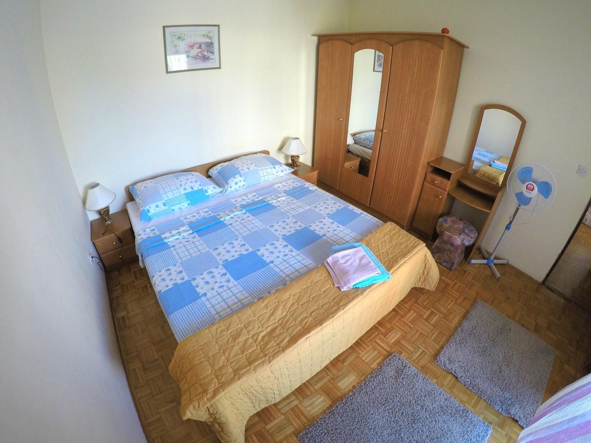 Blue City Apartment'S Repic Biograd Na Moru Exteriör bild