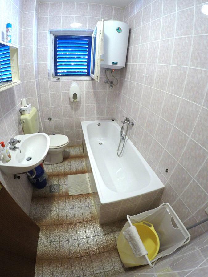 Blue City Apartment'S Repic Biograd Na Moru Exteriör bild